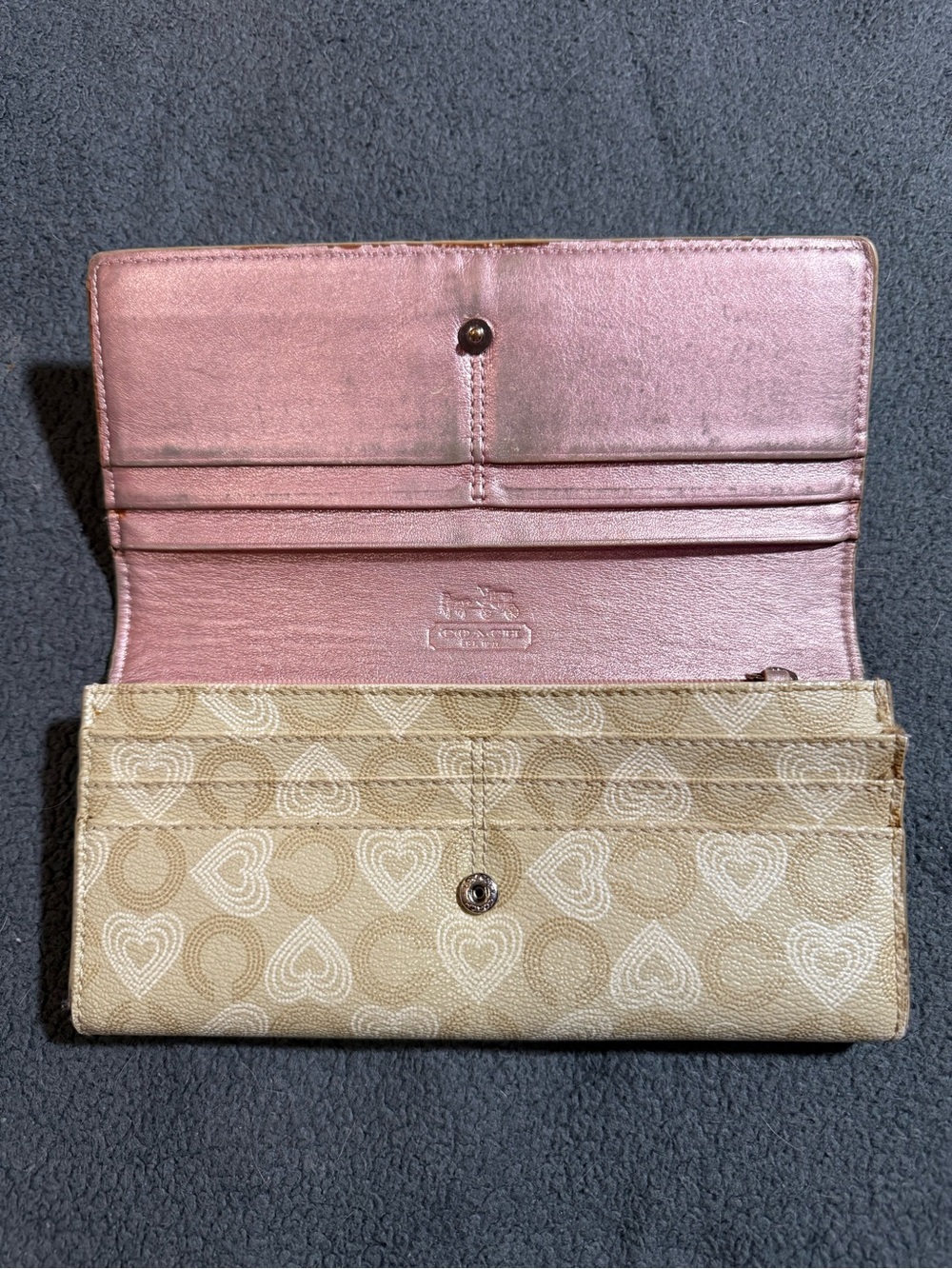 Coach Beige Heart Print Continental Wallet with Rose Gold Emblem - Picture 5 of 7